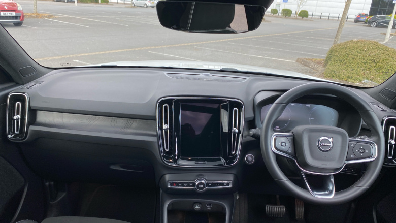 Volvo Xc40 1.5 T5 Recharge PHEV Ultimate Dark 5dr Auto Estate